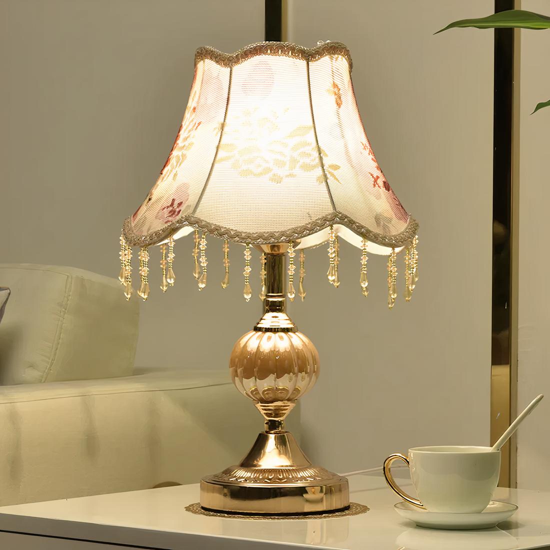 Petite lampe de chevet baroque