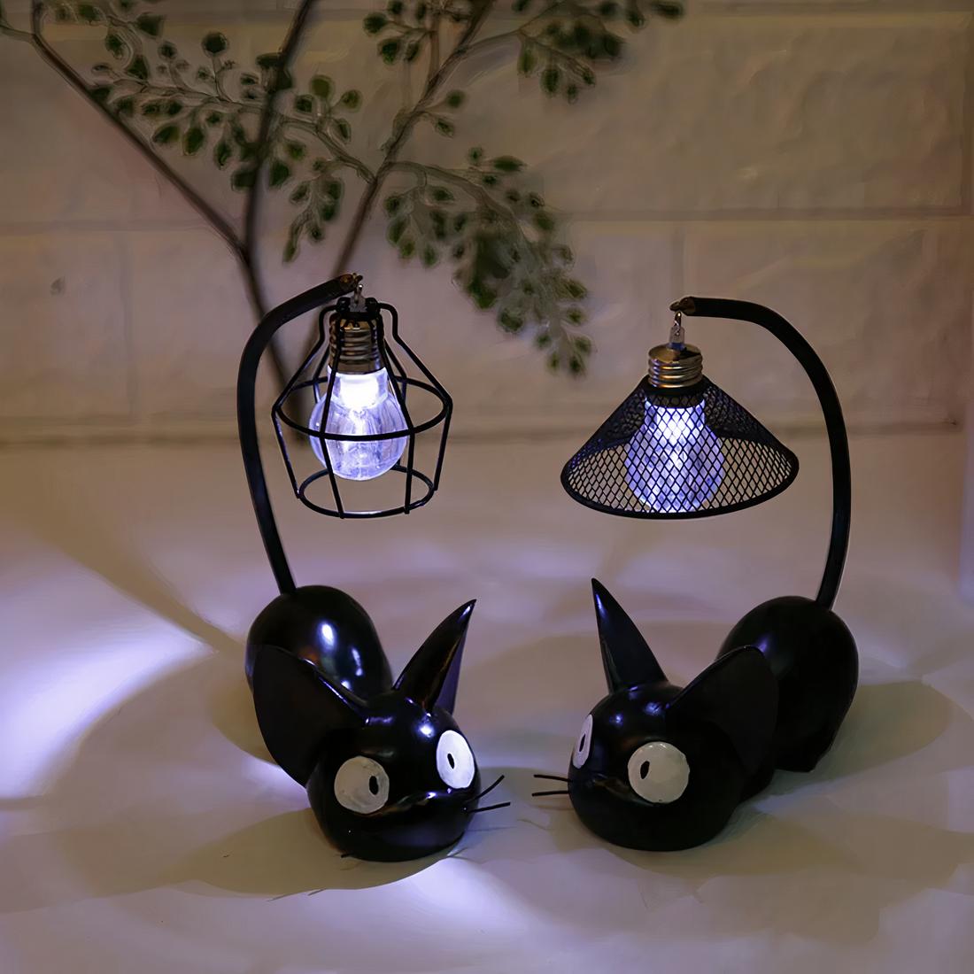Lampe de chevet chat noir deux chats noirs avec un fond un mûr blanc avec une arbre