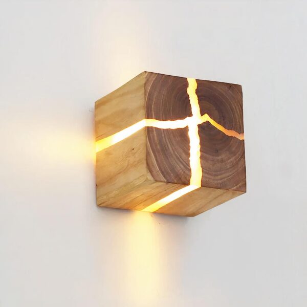 Lampe de chevet murale bois posé au mur