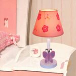 Lampe de chevet rose avec papillon pour fille