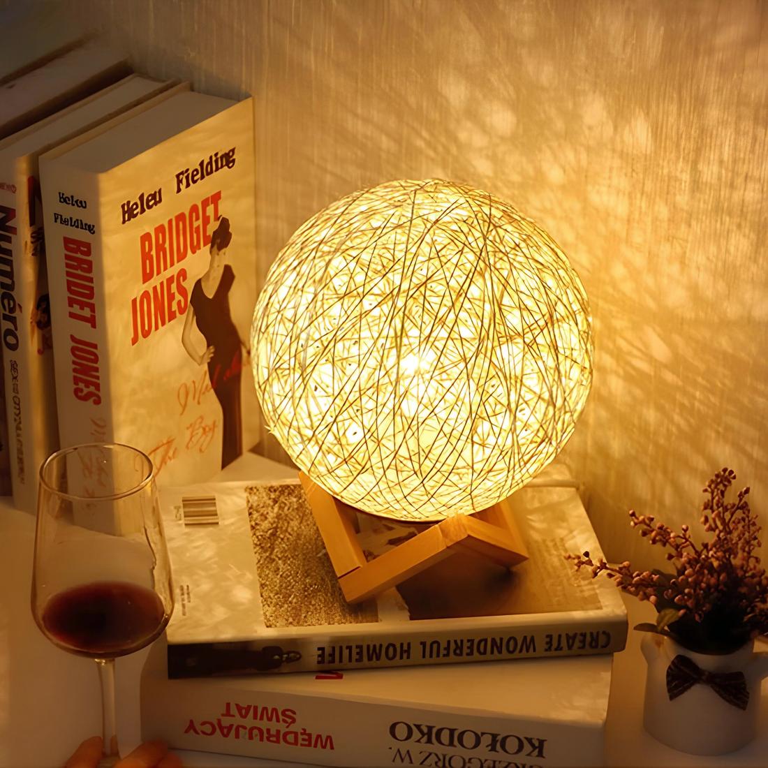 Lampe de chevet avec boule en rotin coloré – Image 8