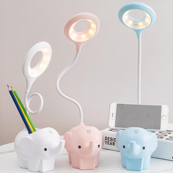 3 lampes à piles éléphant de trois couleurs différentes avec un support crayon et téléphone