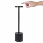 3 lampes de chevets sans fil lune avec ampoule filaments. Un décor doré dans un fond noir