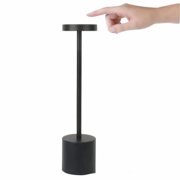 3 lampes de chevets sans fil lune avec ampoule filaments. Un décor doré dans un fond noir